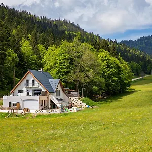 La Résilience, Au Pied Des Pistes à Hébergement de vacances